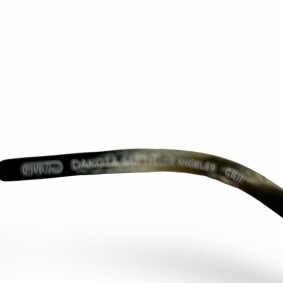 Dakota Smith Eyewear DS-6003 Men's Rectangular Titanium Flex Classic Designer - Picture 3 of 4
